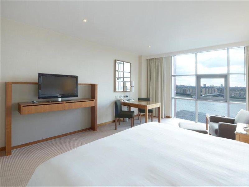 Canary Riverside Plaza Hotel Londres Exterior foto A room at the Hilton London Heathrow