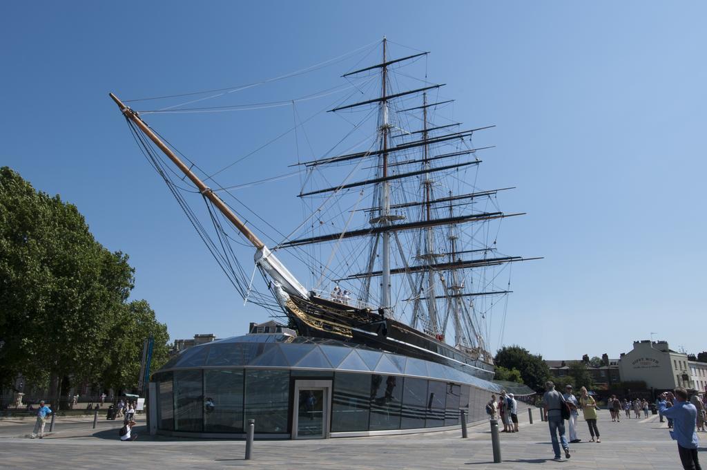Canary Riverside Plaza Hotel Londres Exterior foto The Cutty Sark at Greenwich