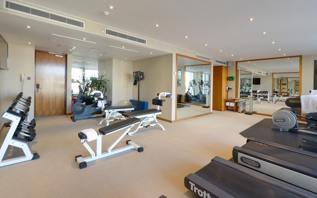 Canary Riverside Plaza Hotel Londres Exterior foto The gym at the 100 Queen's Gate