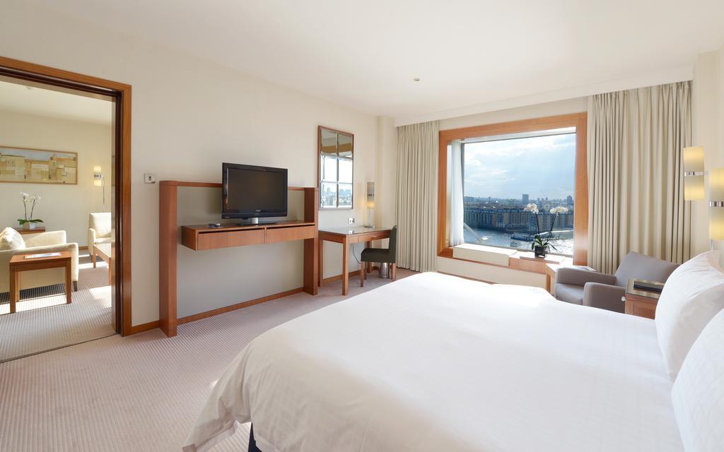 Canary Riverside Plaza Hotel Londres Exterior foto A room at the InterContinental London - The O2